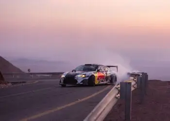 Drifting in the Middle East: Desert Slides and Urban Drift